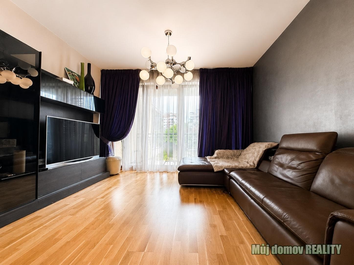 K pronájmu krásný byt 3+kk o velikosti 89 m2, s vlastní zahradou 113 m2, Praha Spojovací – foto 4