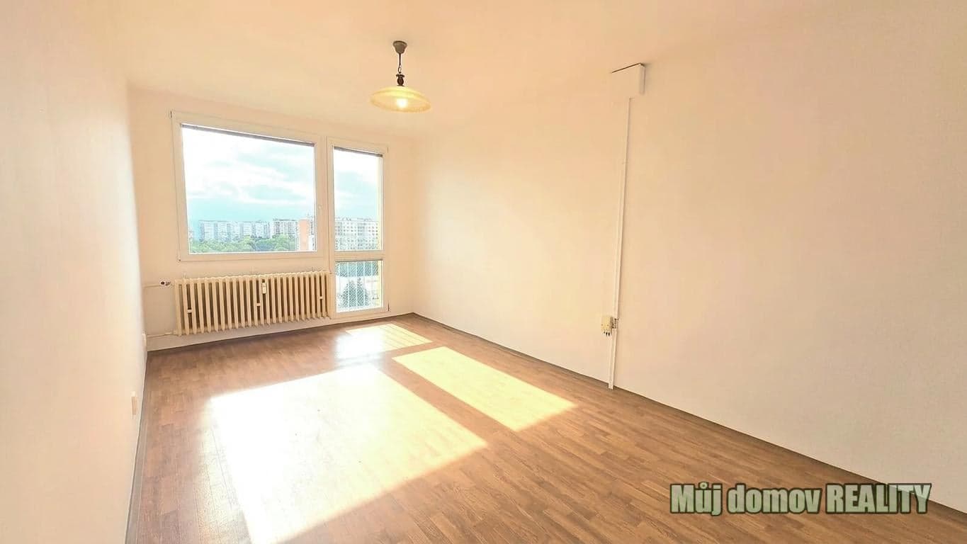 Pronájem bytu 3+1, 68 m², lodžie, Praha 8 Kobylisy, Famfulíkova – foto 3