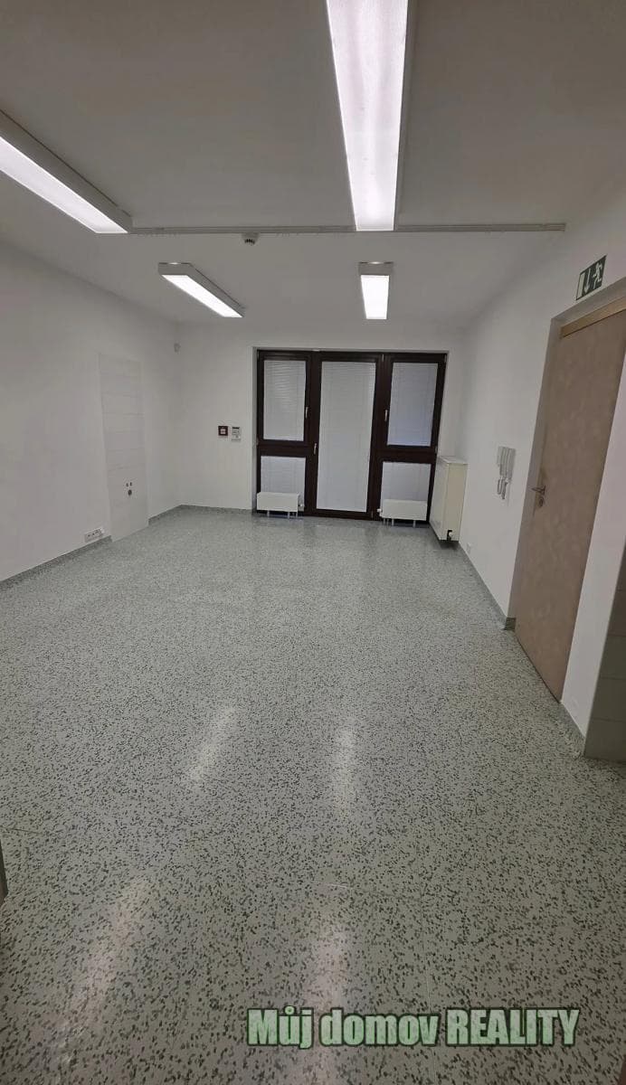 Pronájem ordinace 50 m², V zářezu, Praha 5 - Jinonice – foto 3