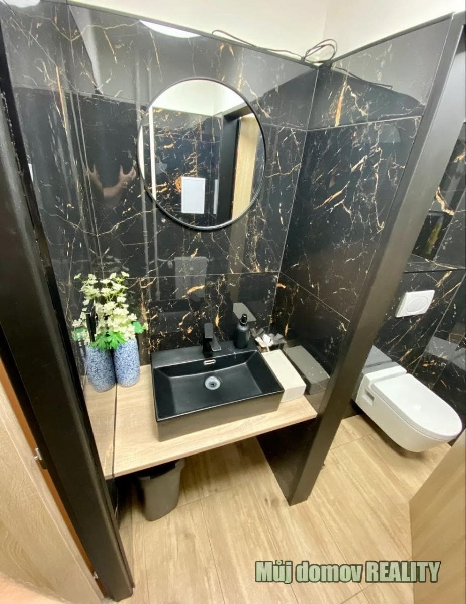 Pronájem zavedené restaurace 86 m² Rašínovo nábřeží, Praha 2 Nové Město – foto 2