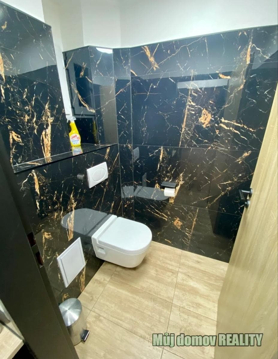 Pronájem zavedené restaurace 86 m² Rašínovo nábřeží, Praha 2 Nové Město – foto 3