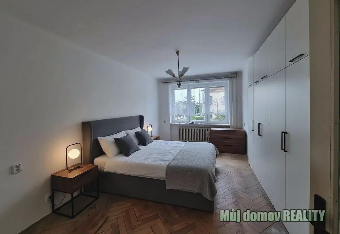 Prodej bytu 2+1, 52 m² + garáž + zahrada Praha 6, Střešovice/Břevnov – foto 4