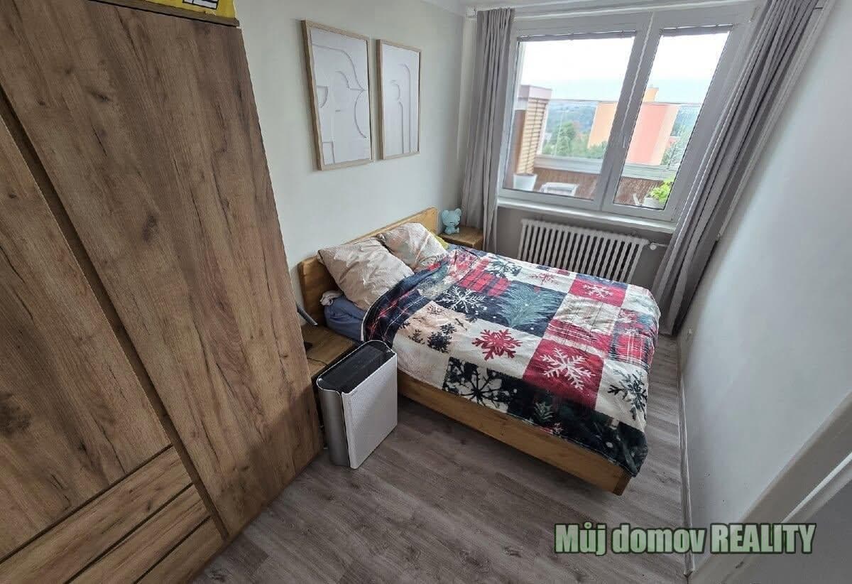 Pronájem bytu 3+1, 79 m² prosklená lodžie 7 m², Praha 8 Bohnice – foto 3