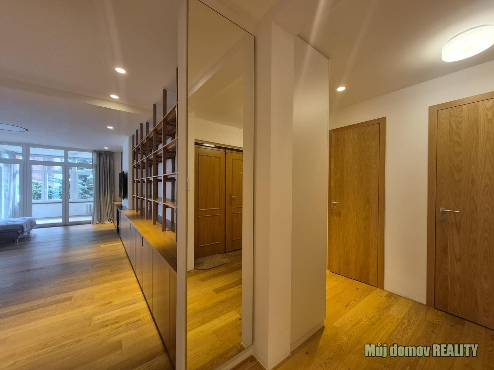 PRONÁJEM NADSTANDARDNÍHO BYTU 4+KK, 113 m² PRAHA 10, STRAŠNICE – foto 2