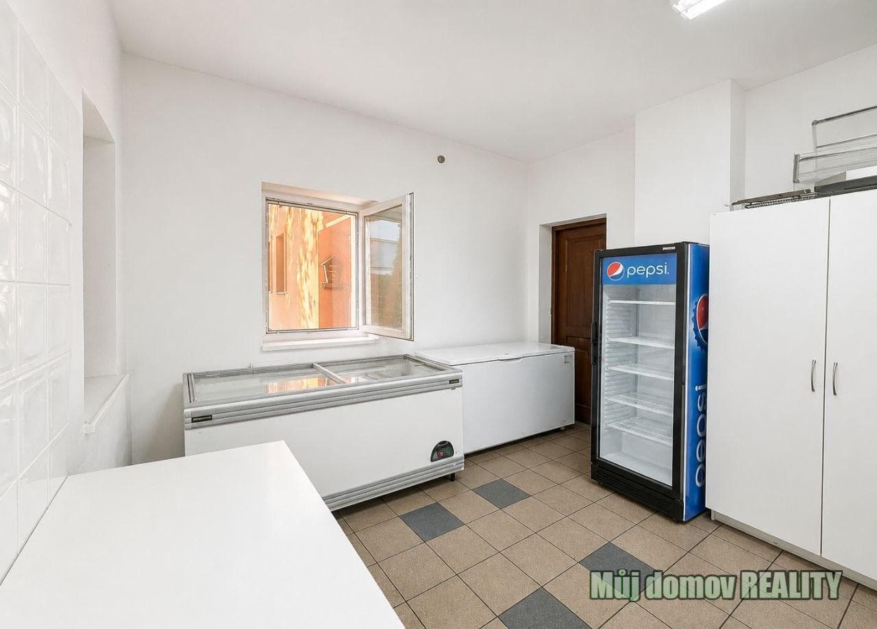 Přenechání zavedené provozovny Kebab and Burger | 75 m² | Praha Čakovice – foto 2