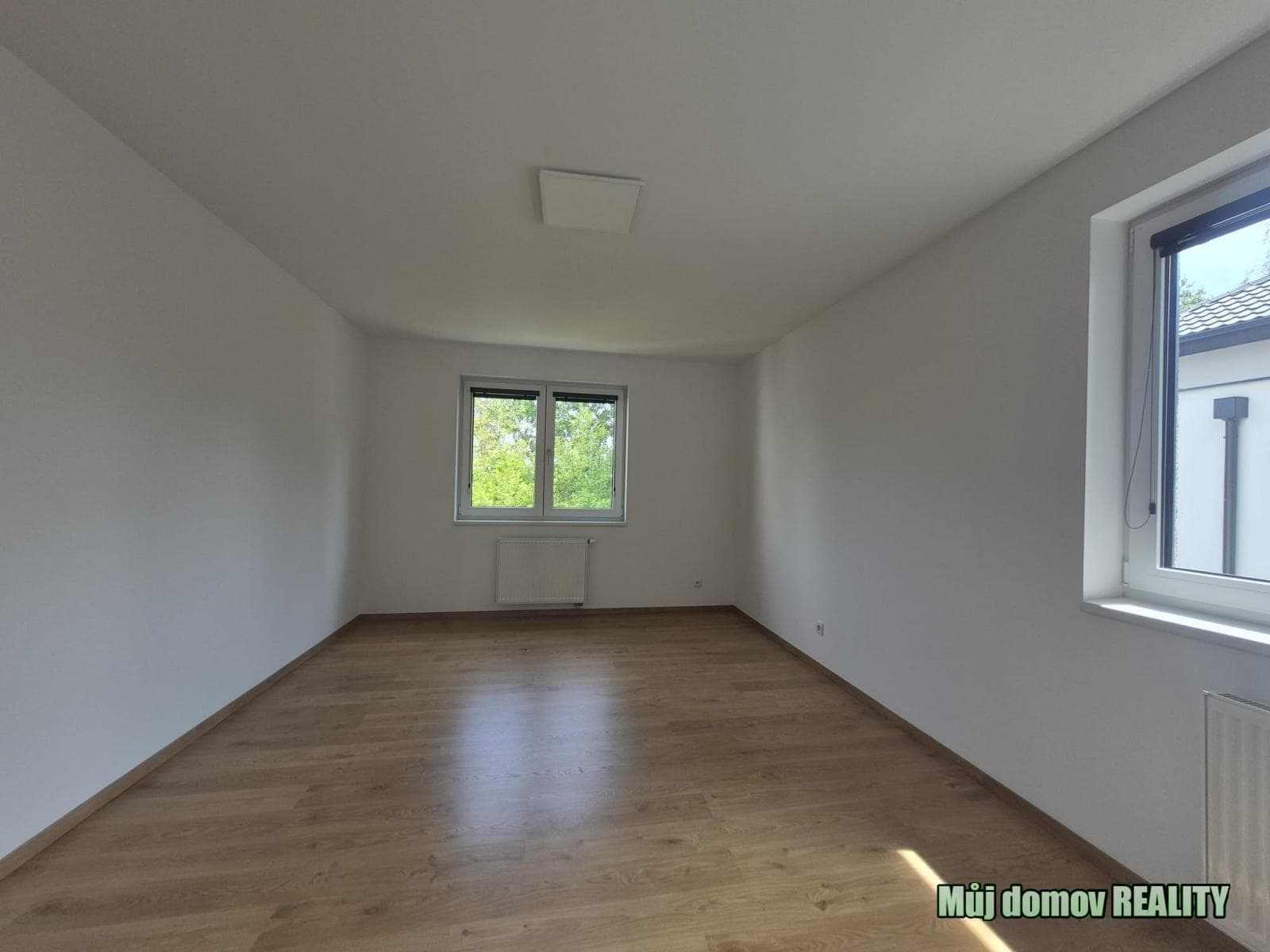 Pronájem rodinného domu 5+kk se zahradou, Praha Klánovice, ihned k nastěhování – foto 2