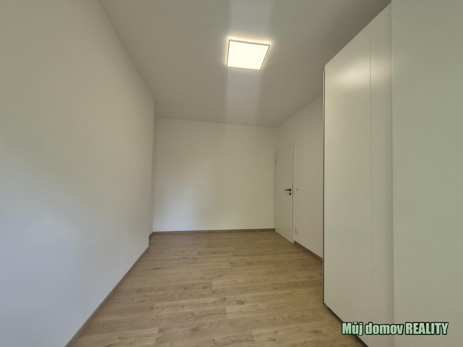 Pronájem rodinného domu 5+kk se zahradou, Praha Klánovice, ihned k nastěhování – foto 4