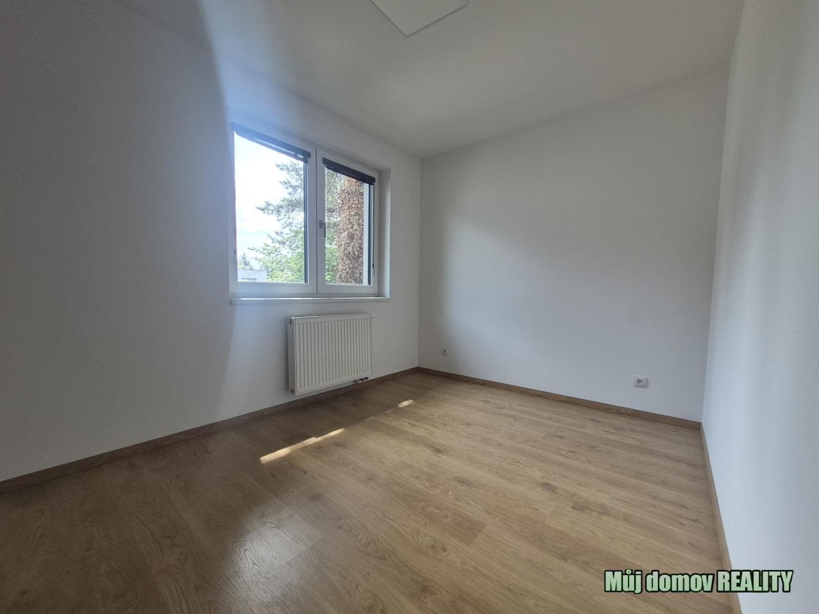 Pronájem rodinného domu 5+kk se zahradou, Praha Klánovice, ihned k nastěhování – foto 5