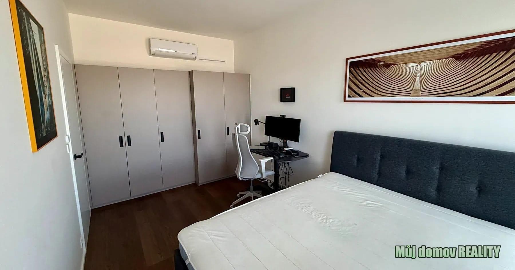 Pronájem moderního bytu 2+kk s balkonem a panoramatickým výhledem Praha 5, Smíchov – foto 5