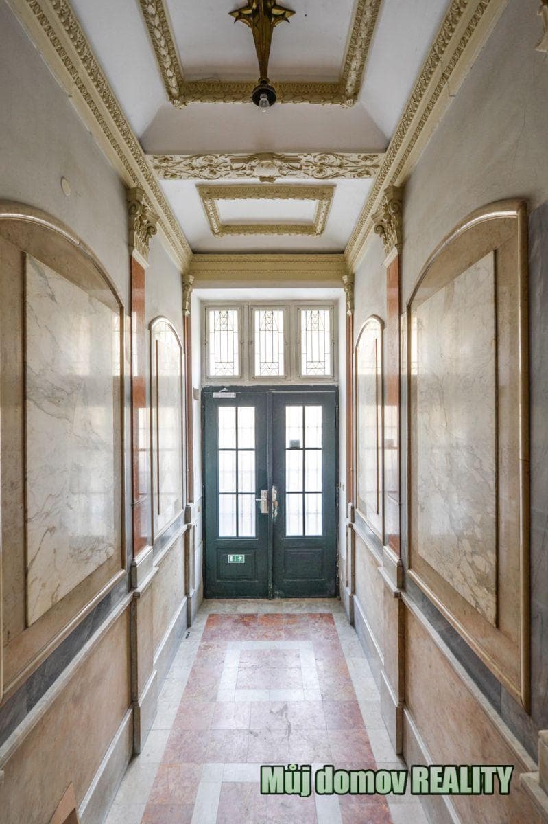 Pronájem plně zařízeného bytu 1+1, 33 m² Praha 2, Nové Město, ul. Hálkova – foto 3