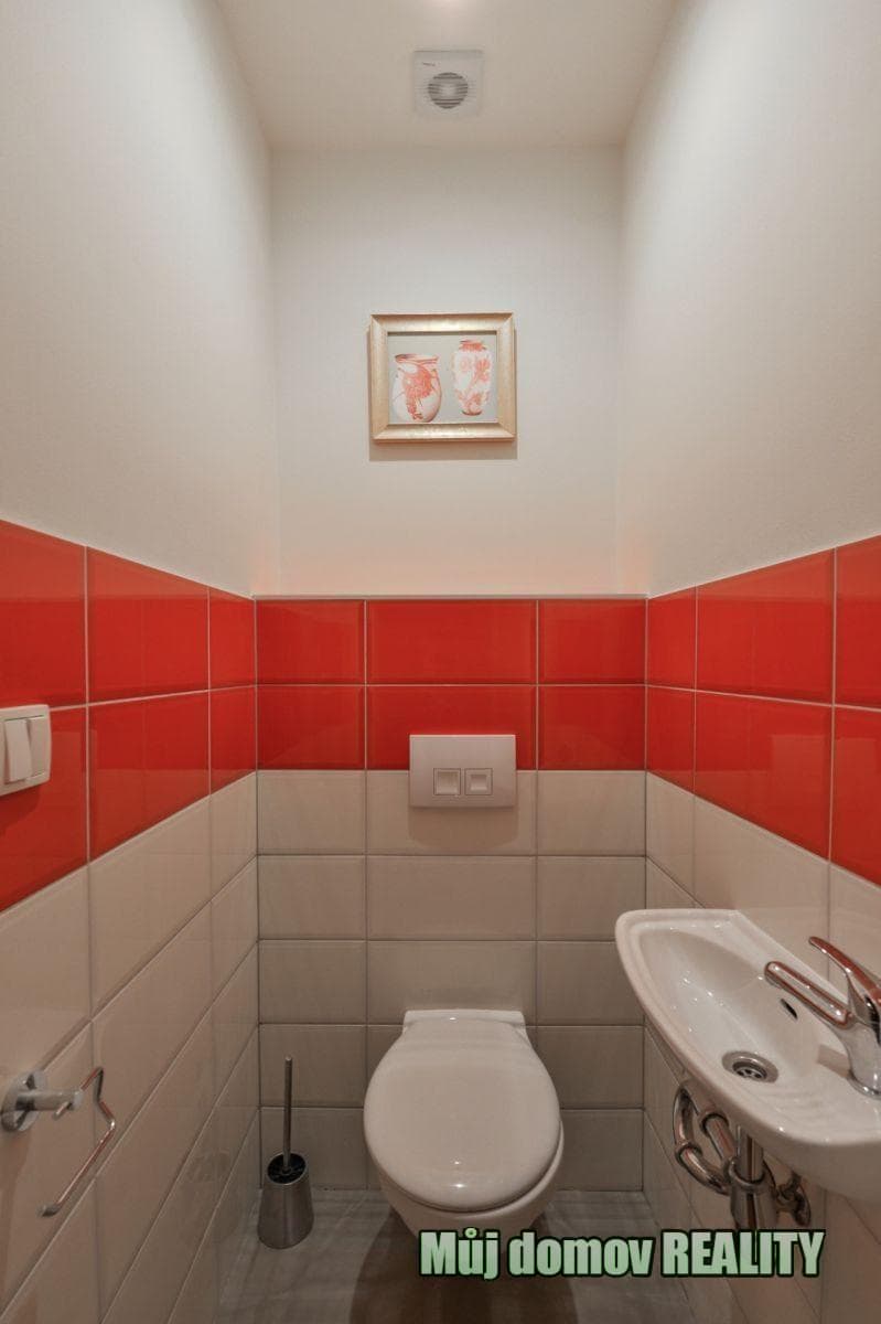 Pronájem plně zařízeného bytu 1+1, 33 m² Praha 2, Nové Město, ul. Hálkova – foto 5