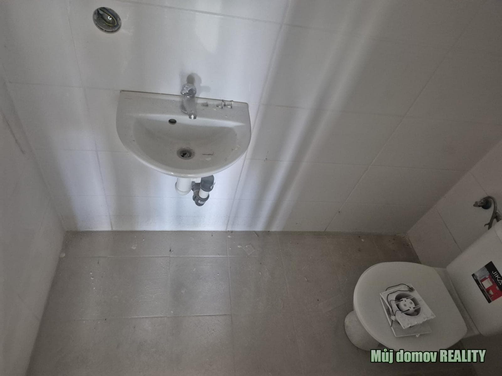 PRONÁJEM OBCHODNÍHO PROSTORU + BYT 3+KK | ŽATEC Husitské náměstí – foto 4
