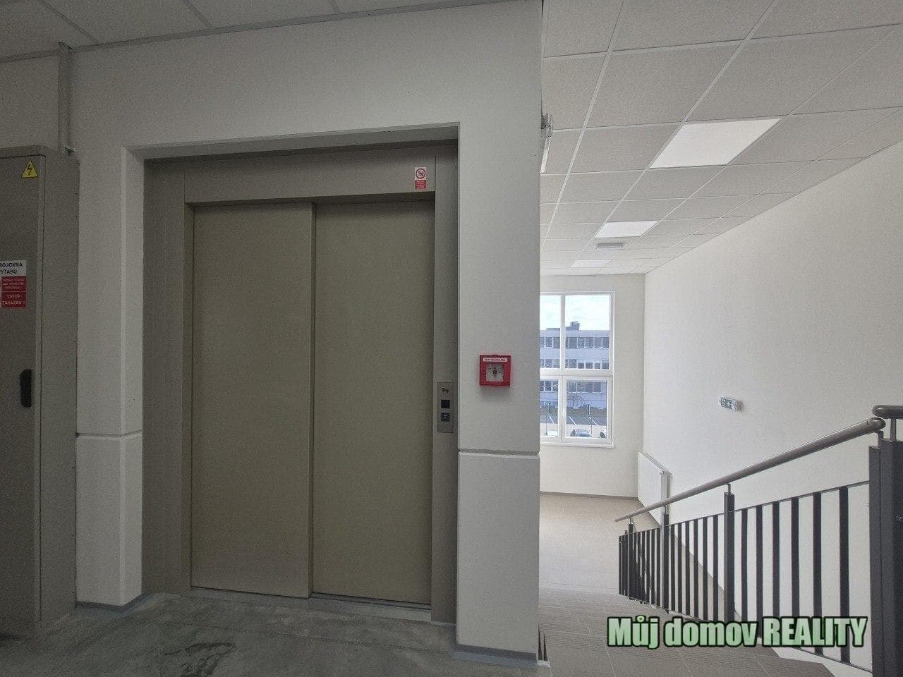 Pronájem skladových a komerčních prostor až 550 m2, Praha 10 Hostivař, ulice K Pérovně – foto 3