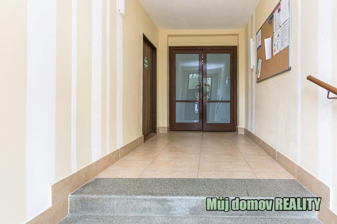 Pronájem luxusně zařízeného bytu 2+1 na Praze 6, Kladenská 541/36 – foto 2