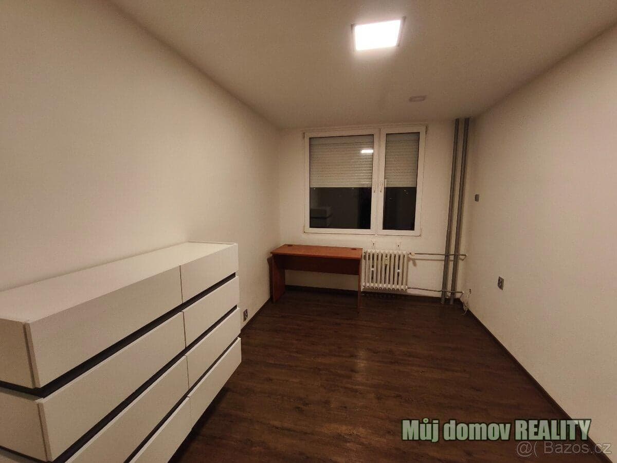 Pronájem bytu 44 m² 2+kk Praha 8, Kobylisy, Frýdlantská – foto 2