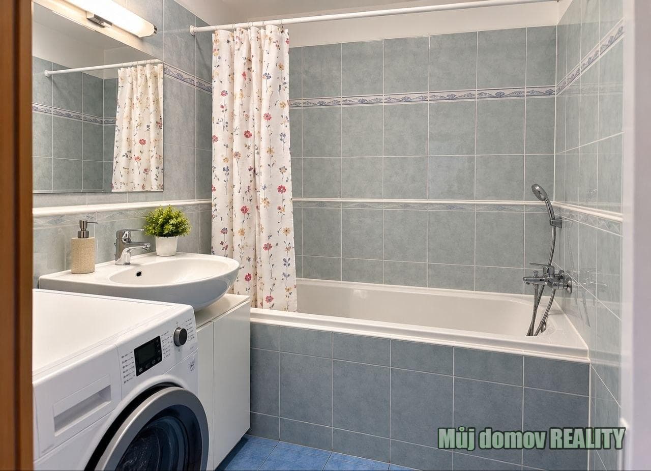 Nabízíme k dlouhodobému pronájmu prostorný a příjemně řešený byt 2+kk o celkové ploše 65 m²,Mot – foto 5