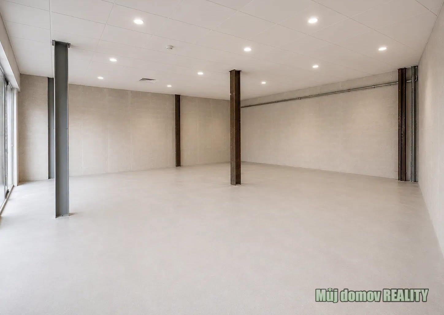 Pronájem obchodního prostoru 154 m² Praha, Strašnice, ul. V Olšinách – foto 1