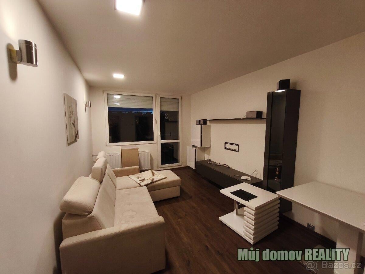 Pronájem bytu 44 m² 2+kk Praha 8, Kobylisy, Frýdlantská – foto 1