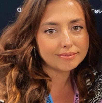 Oksana Shovkat