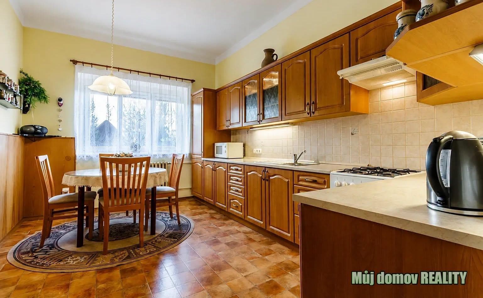 Pronájem multifunkčního objektu bývalý mlýn | 1 300 m² | Pozemek 1 022 m² | Praha