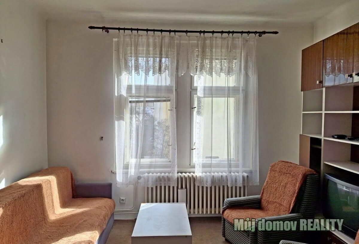 Pronájem prostorného bytu 3+kk, 60 m² Praha 6, Na Petynce