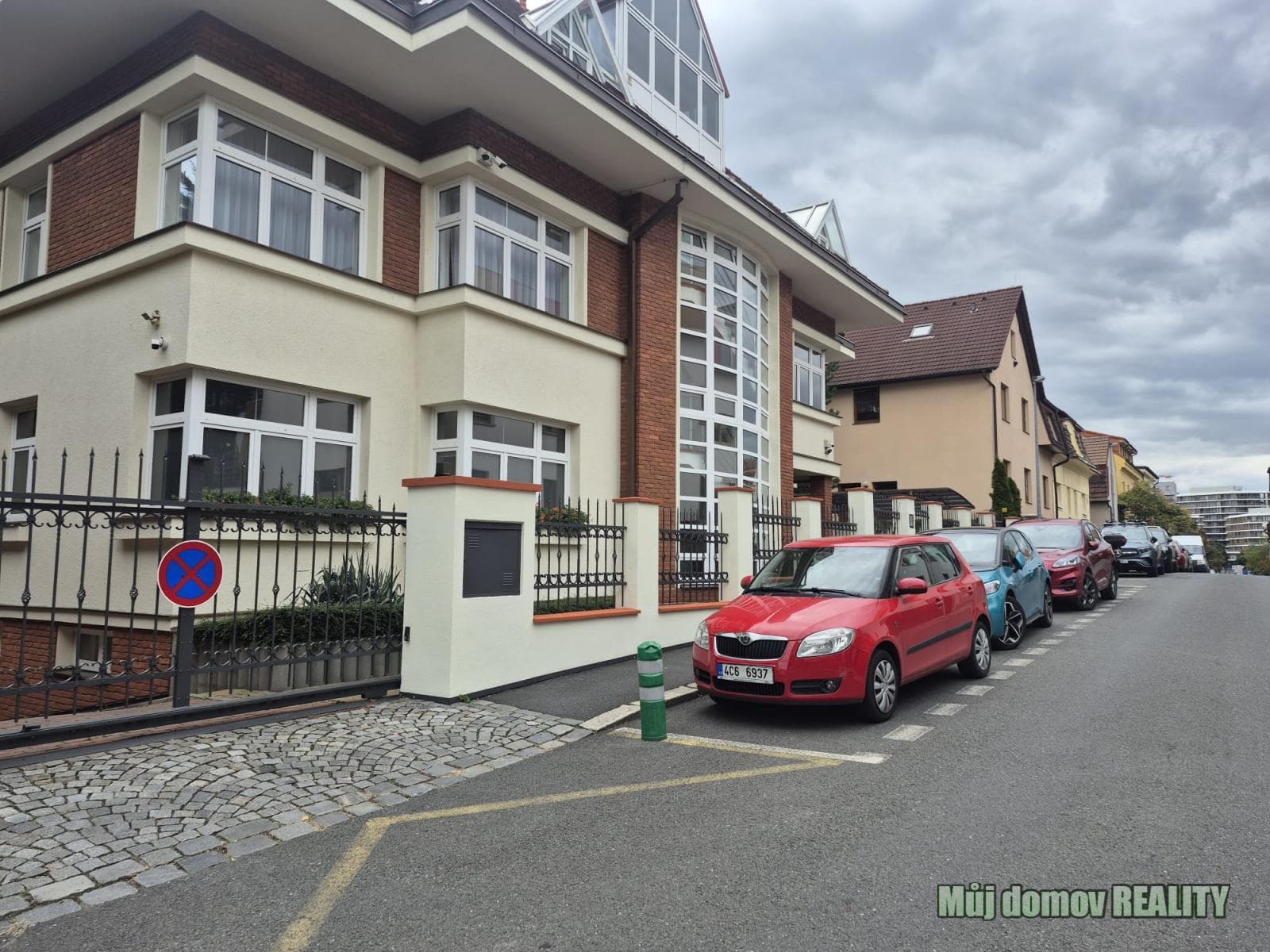 PRONÁJEM NADSTANDARDNÍHO BYTU 4+KK, 113 m² PRAHA 10, STRAŠNICE