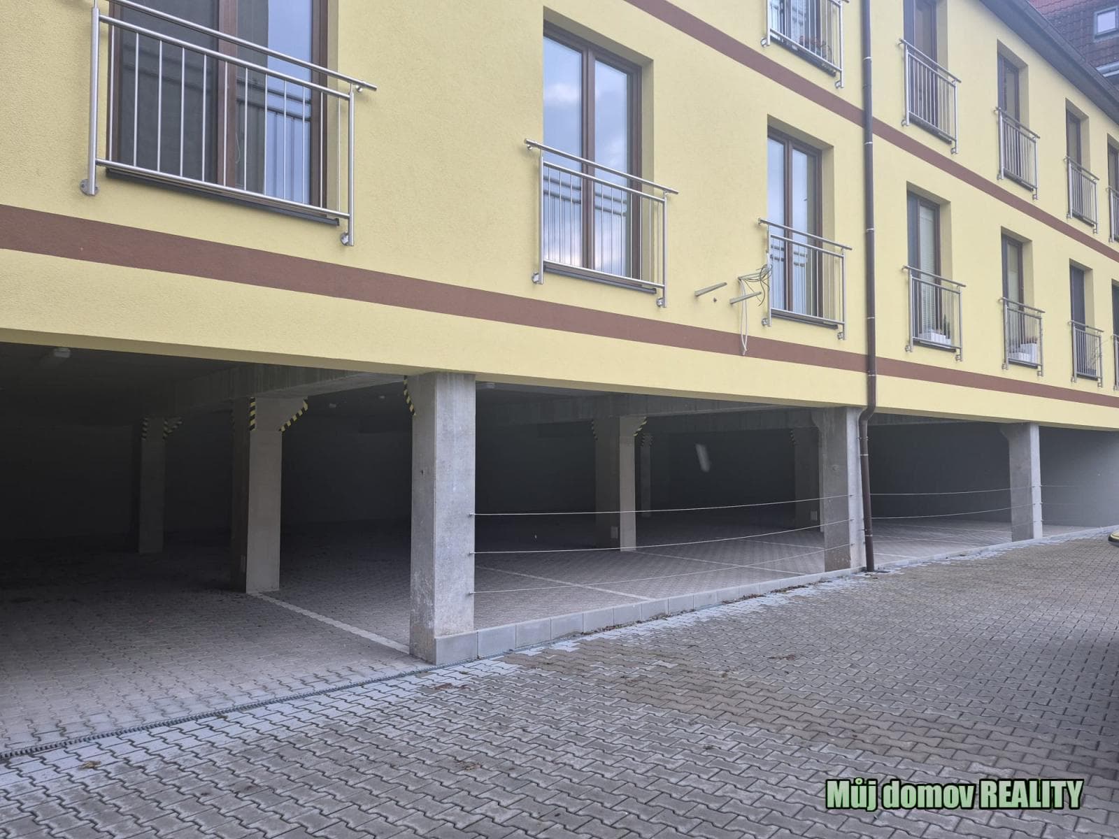 Prodej bytu 2+kk, 39 m + parkovací stání V Pitkovičkách, Praha Pitkovice
